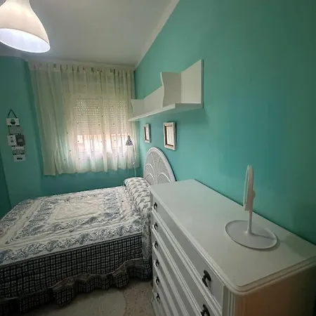 Homestay Hello House *